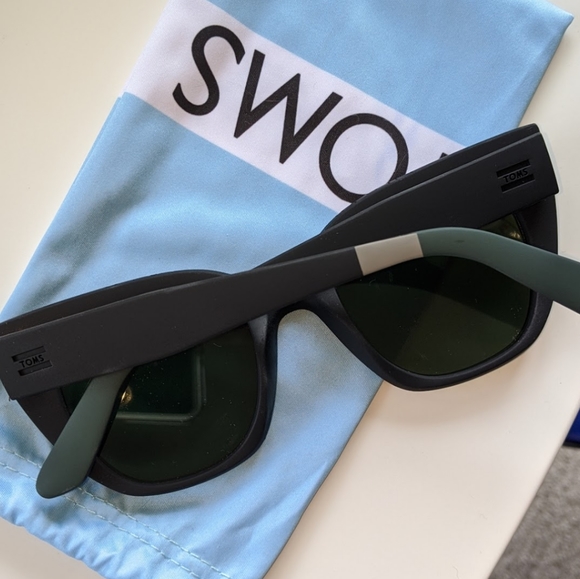 Toms Sunglasses - Traveller Sydney Edition NWT NWB - Picture 3 of 7